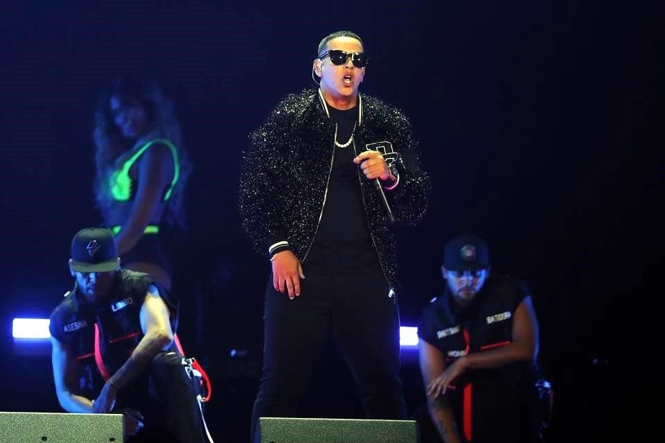 El cantante Daddy Yankee reactivó su cuenta de Instagram para anunciar que lanzará un nuevo tema con el cual, dijo, 'revivirá' el reguetón.