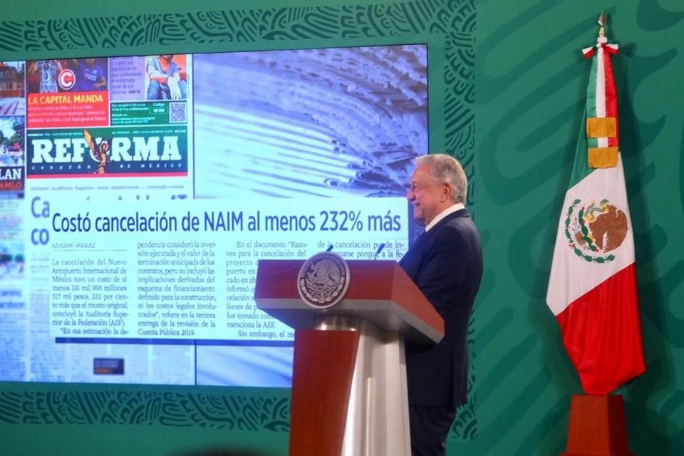 Andrés Manuel López Obrador en conferencia matutina.