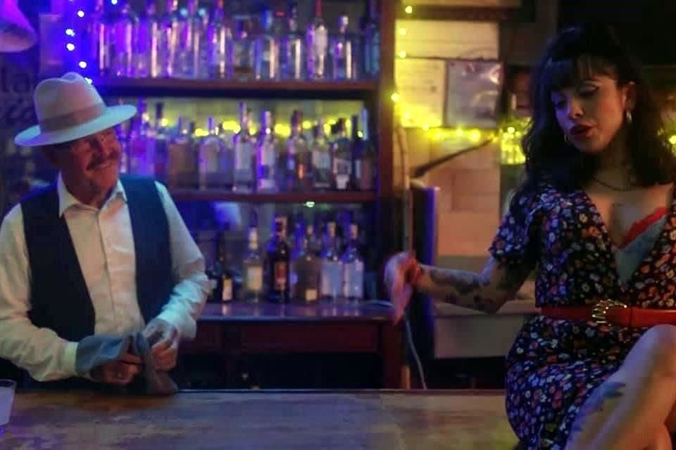 René Camacho, integrante y fundador de La Arrolladora, y Mon Laferte.