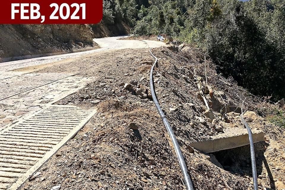 Las carreteras fueron hechas con las reglas del Gobierno federal y tronaron en meses.