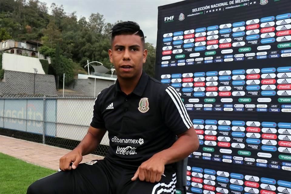 El jugador del Galaxy ha sido peleado por Estados Unidos y México.