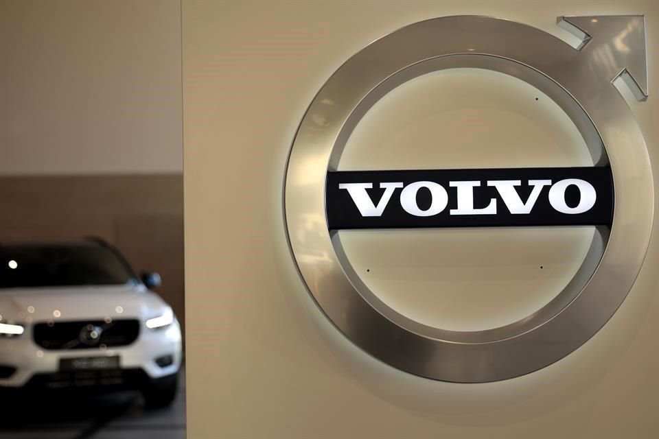 Volvo dijo que el 50 por ciento de sus ventas globales deberían ser autos completamente eléctricos para 2025.