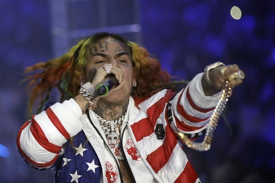 Tekashi 6ix9ine fue demandado por una empresa de seguridad que alega que el famoso no pagó los servicios que le brindaron en 2018; él niega deber dichos servicios.