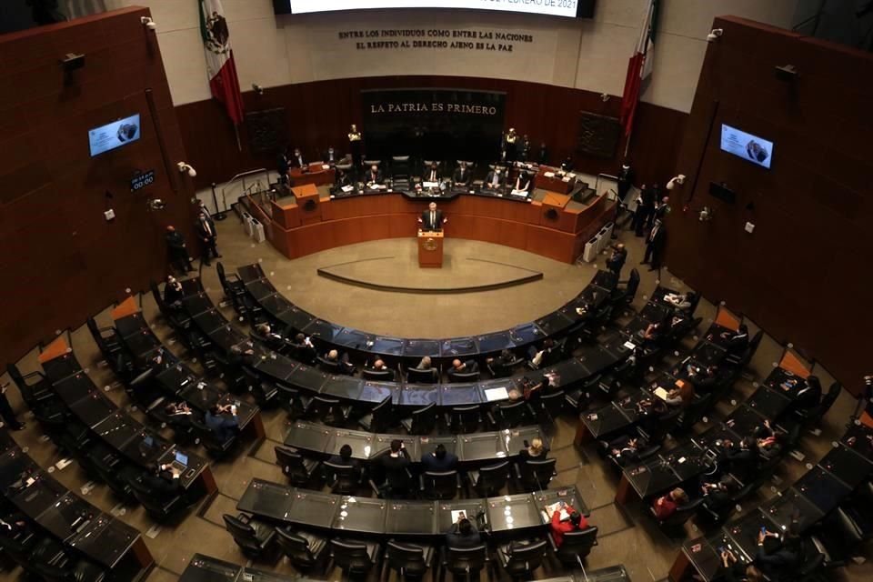 El Senado aprobó anoche la contrarreforma eléctrica.