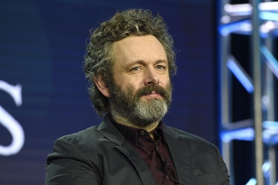 Michael Sheen y su familia están batallando contra la Covid-19, según confirmaron en redes sociales.