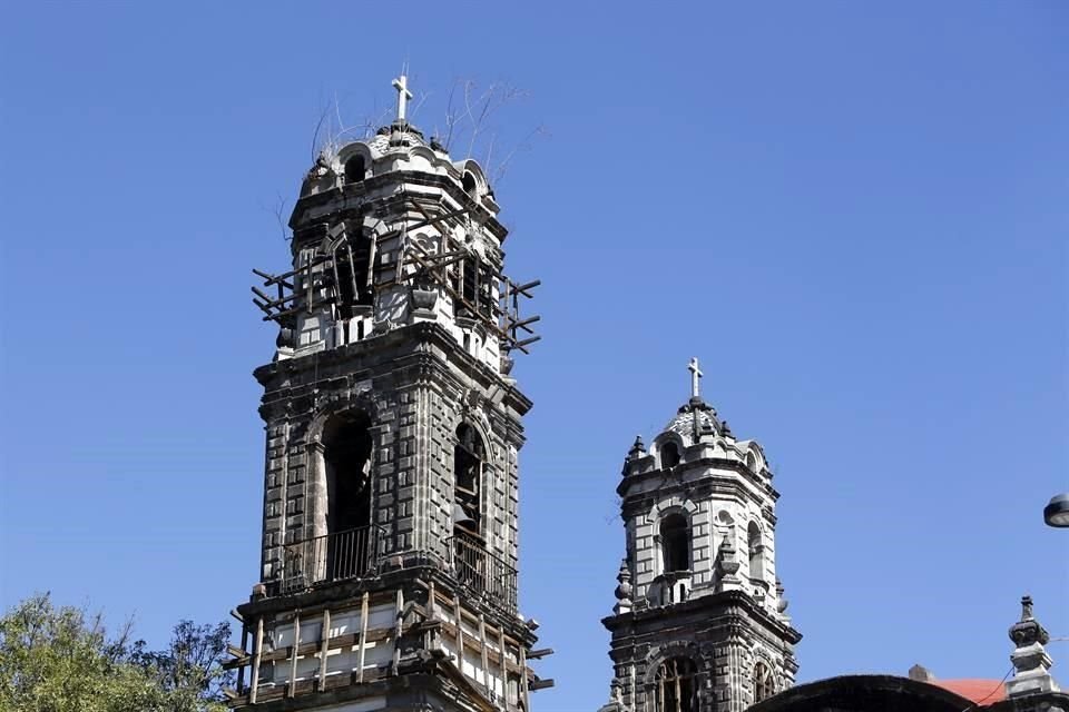 Antonio Mondragón, director de Apoyo Técnico de la Coordinación Nacional de Monumentos Históricos del Instituto, reconoció que ni el apuntalamiento ni el desmontaje del campanario se han ejecutado.