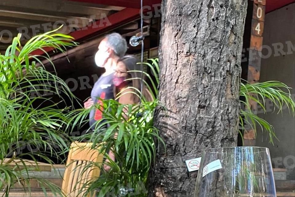 El funcionario fue captado junto a su pareja en la Condesa.