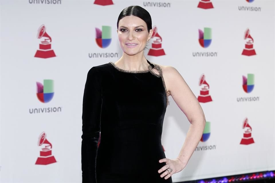 Laura Pausini se siente feliz de que la Academia de Hollywood se esté abriendo cada vez más al talento de otras nacionalidades.