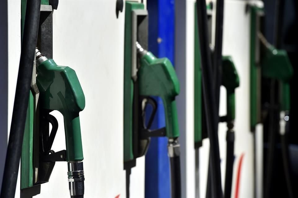 Del 26 de marzo al 1 de abril, Hacienda aplicará un estímulo fiscal extra de $2.44 por litro de gasolina regular.