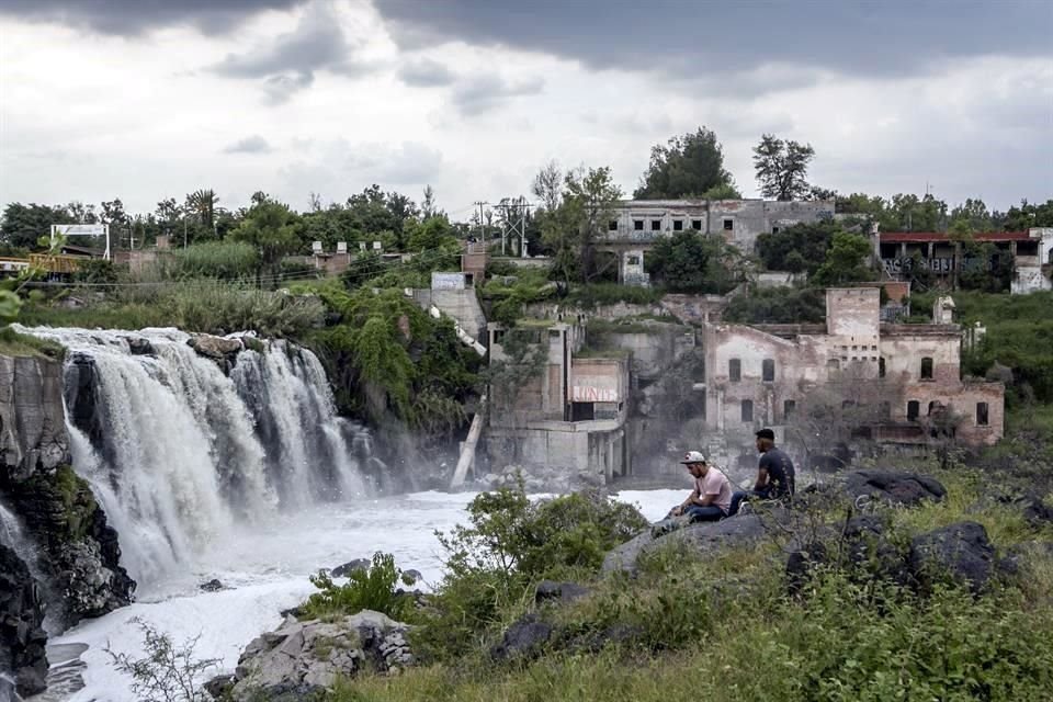 Funcionarios involucrados en dar seguimiento a las medidas cautelares por las poblaciones afectadas por la contaminación del Río Santiago.