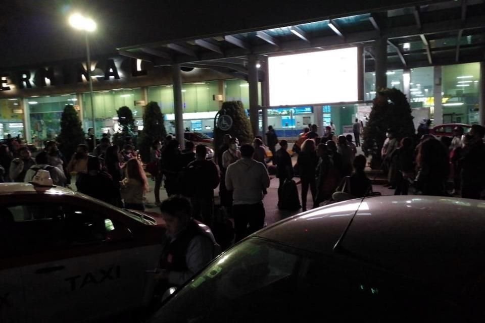 Evacuación en la Terminal de Autobuses del Sur, en la CDMX.