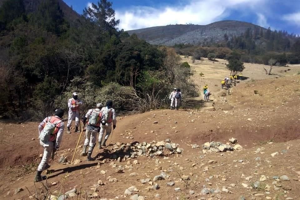 A los incendios que se encuentran en los municipios de Santiago, Galeana, Montemorelos y Zaragoza, Protección Civil estatal informó que ayer por la tarde se sumó uno más en Aramberri.