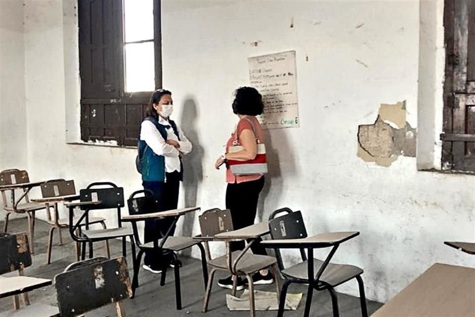 Así luce el interor de un salón de la secundaria.