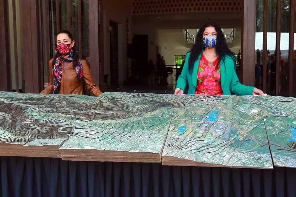 Sheinbaum y Frausto durante la presentación del megaproyecto Chapultepec: Naturaleza y Cultura, en agosto pasado.