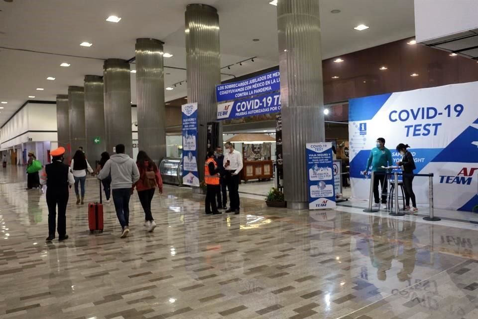 Los viajeros que vuelen de México a EU podrían sufrir demoras en sus vuelos.