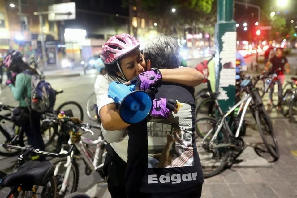 La marcha ciclista del Viernes de Furia avanza con dirección a Vallejo para Honrar a Edgar Núñez, fallecido tras ser atropellado en enero.