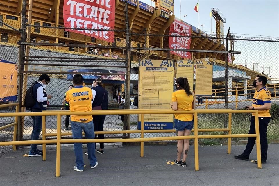 El acceso fue bien controlado con sana distancia.