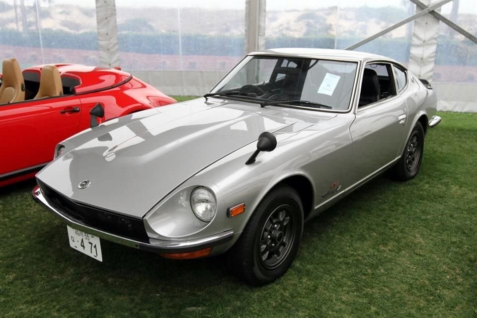 El 240Z puede acelerar de 0 a 100 km/h en tan solo 8 segundos con una velocidad máxima de hasta 200 km/h.