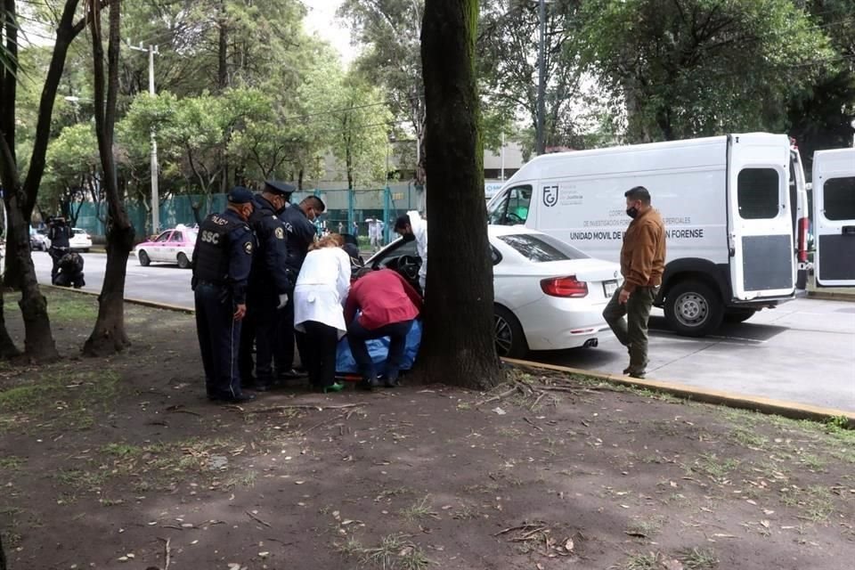 El médico asesinado ayer en Coyoacán era egresado de la Universidad La Salle, cursó la especialidad de neurocirugía y el posgrado en neurooncología, en la UNAM.