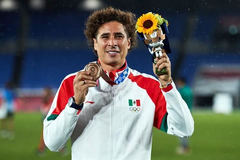 Guillermo Ochoa fue un pilar importante para la medalla de bronce en Tokio 2020.