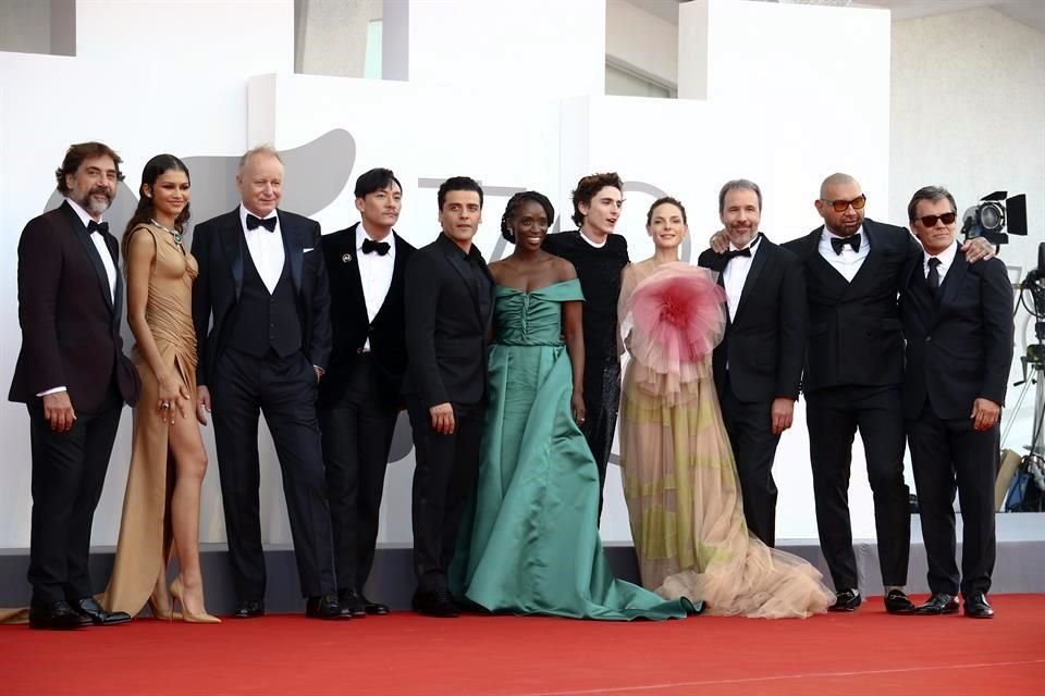 El elenco de la película 'Dune' se reunió en la premiere en Venecia.