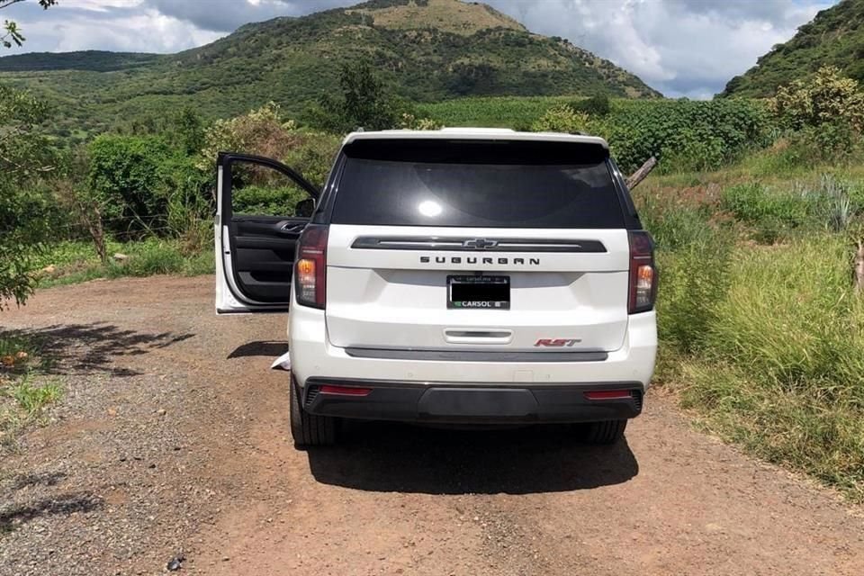 Elementos de la Guardia Nacional detectaron la Suburban en Magdalena.