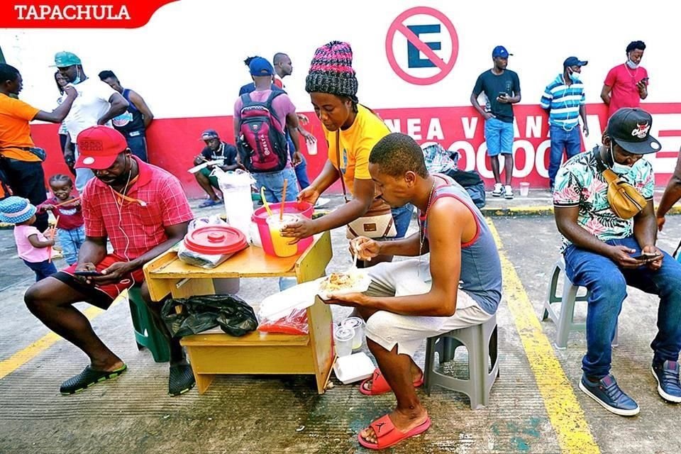 Cientos esperan en Chiapas para viajar hacia el norte.