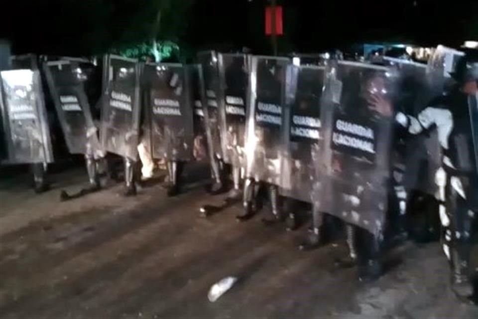 Migración y la Guardia Nacional sorprendieron hoy con un operativo en Huixtla.