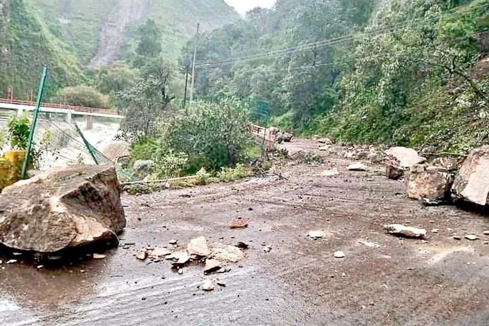 Algunas carreteras fueron cerradas.