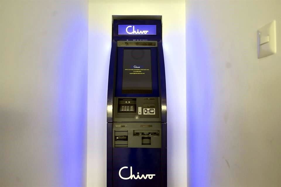 Imagen un cajero automático de Bitcoin, en el departamento de San Salvador, El Salvador.