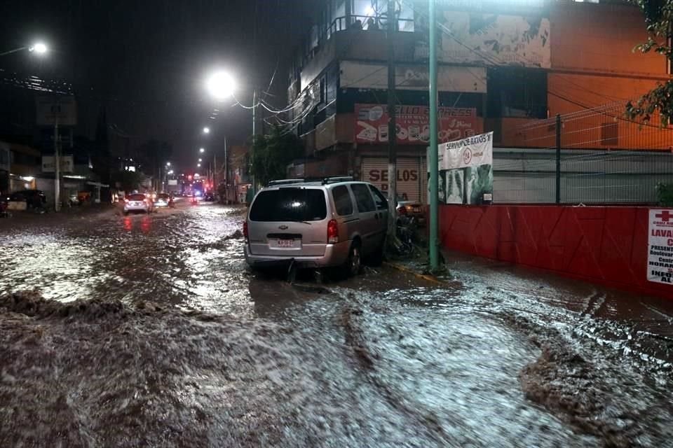 La CAEM hizo un llamado a los mexiquenses para que reporten los encharcamientos o alerten al Grupo Tláloc.