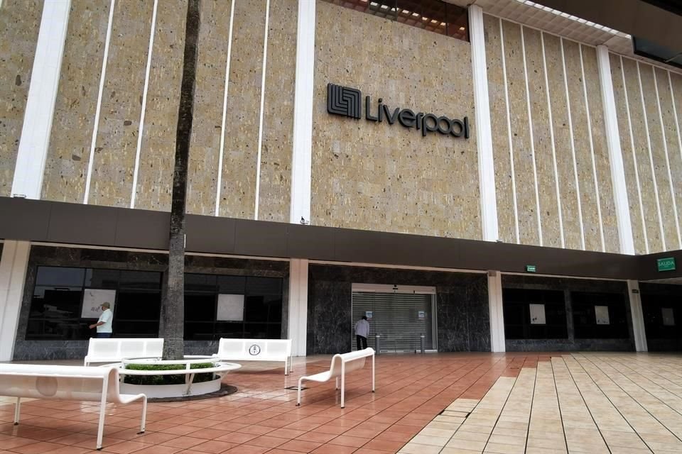 El monto invertido en Liverpool sería de al menos mil 226 millones de dólares.