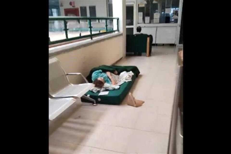 Pacientes del IMSS de Tula resultaron afectados por inundaciones.