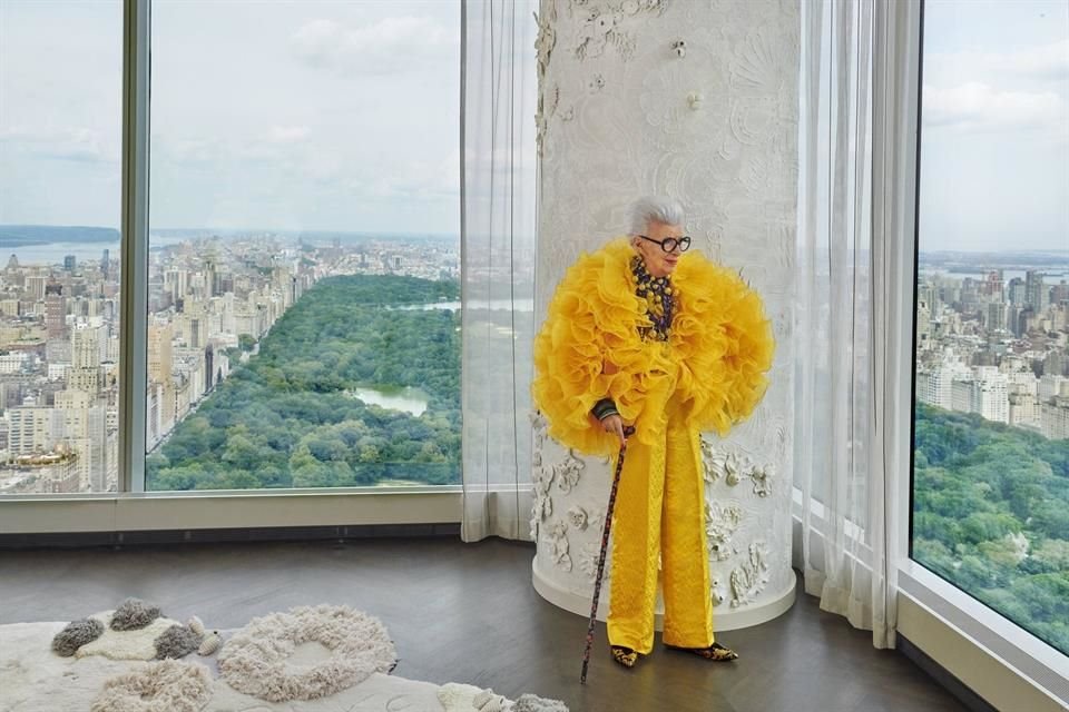 H&M colabora com Iris Apfel, o ícone da moda que, há 100 anos, inspira o  mundo com o seu estilo – LuxWOMAN