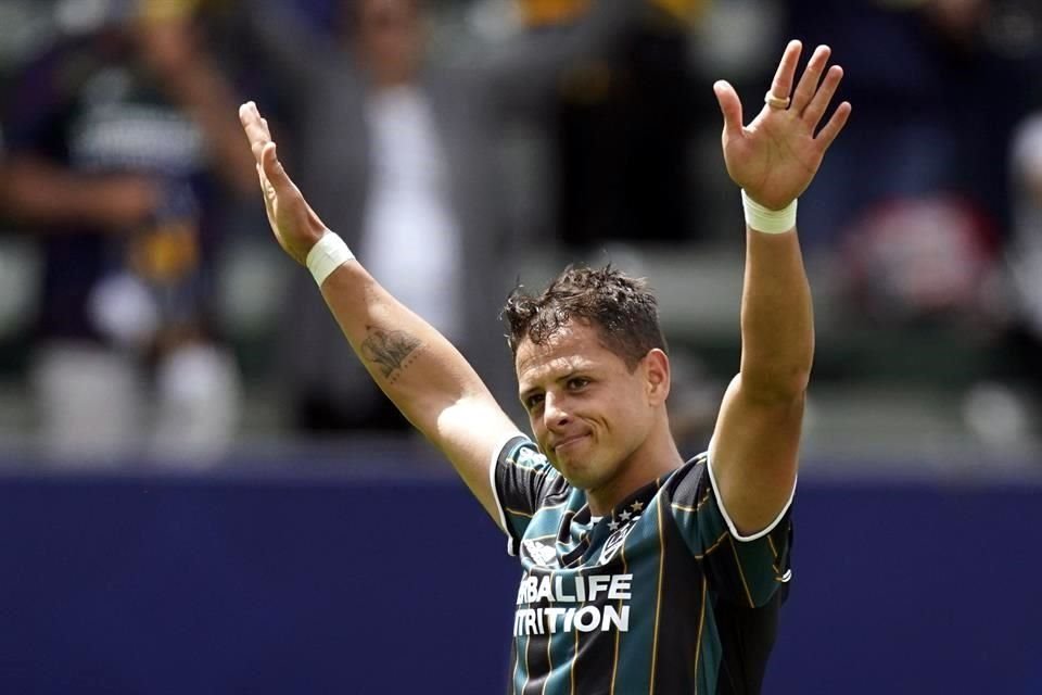 Javier Hernández estuvo de baja por dos meses y medio.