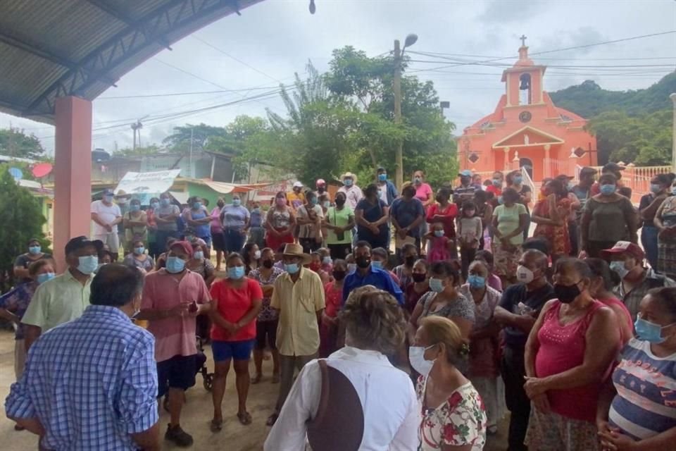 El sismo en Guerrero dejó a más de 15 mil personas damnificadas, explicó el Gobernador Astudillo.