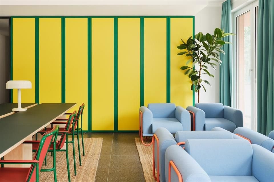El despacho creó piezas que se inspiran en los muebles minimalistas y utilitari
