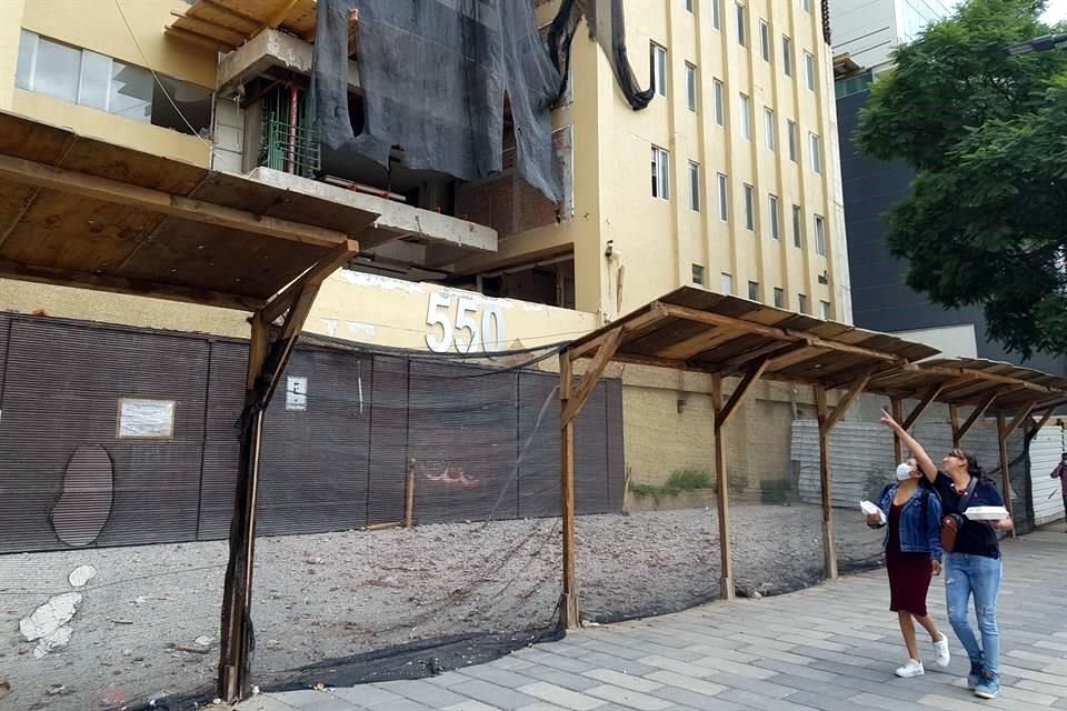 Sheinbaum dijo que Tlalpan 550 es una de las unidades de mayor complejidad que tienen en el proceso de reconstrucción y señaló que el objetivo es que el costo sea asumido por la desarrolladora.