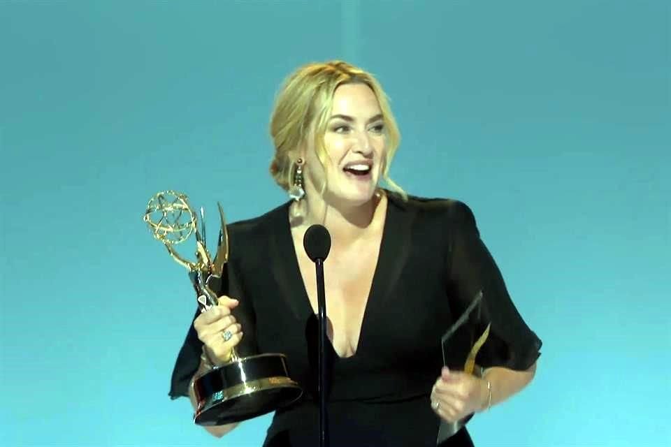 Kate Winslet se emocionó al ganar Mejor Actriz en una Miniserie o Película para TV, por su alabado rol en 'Mare of Easttown'.