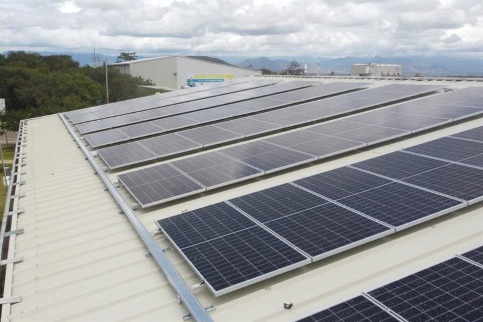 La instalación de techos solares por parte de la industria ha registrado un importante crecimiento en el Estado. 