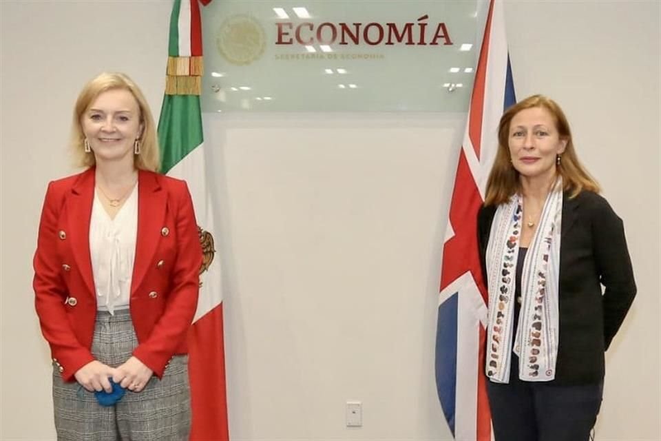 Liz Truss, Ministra de Asuntos Exteriores del Reino Unido, y Tatiana Clouthier, titular de SE.