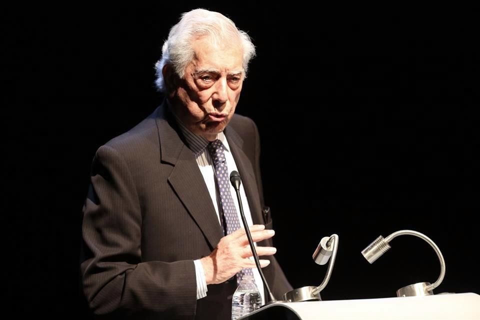 Mario Vargas Llosa durante la inauguración de la cuarta edición de la cátedra que lleva su nombre.