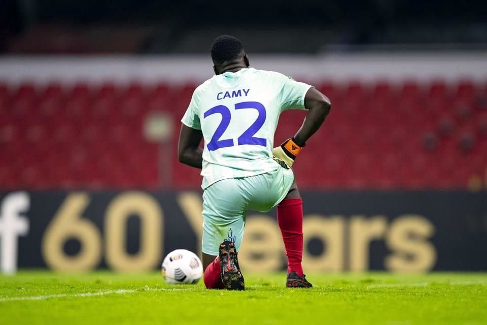 Camy Marcelin tuvo que entrar al quite en el arco del cuadro haitiano, pero colaboró en al menos un tanto de los celestes.