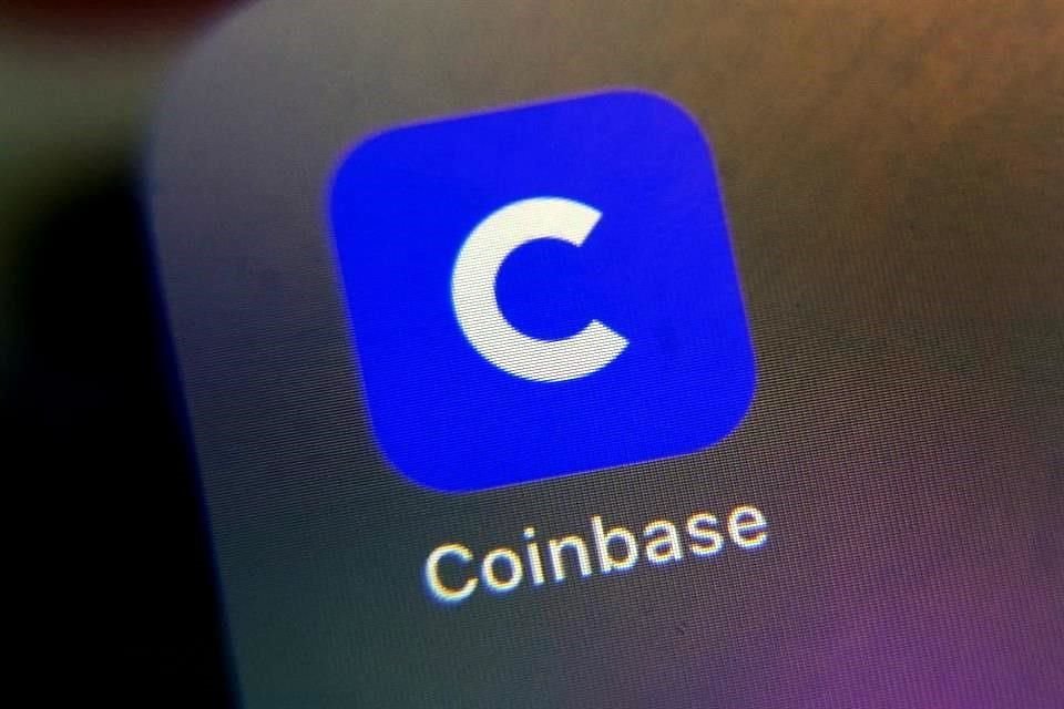 Indicó que los usuarios pueden ganar cripto recompensas en sus compras cuando usen una tarjeta Coinbase con Apple Pay o Google Pay.