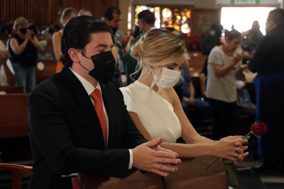 Samuel García y Mariana Rodríguez fueron a la Basílica en la tarde.