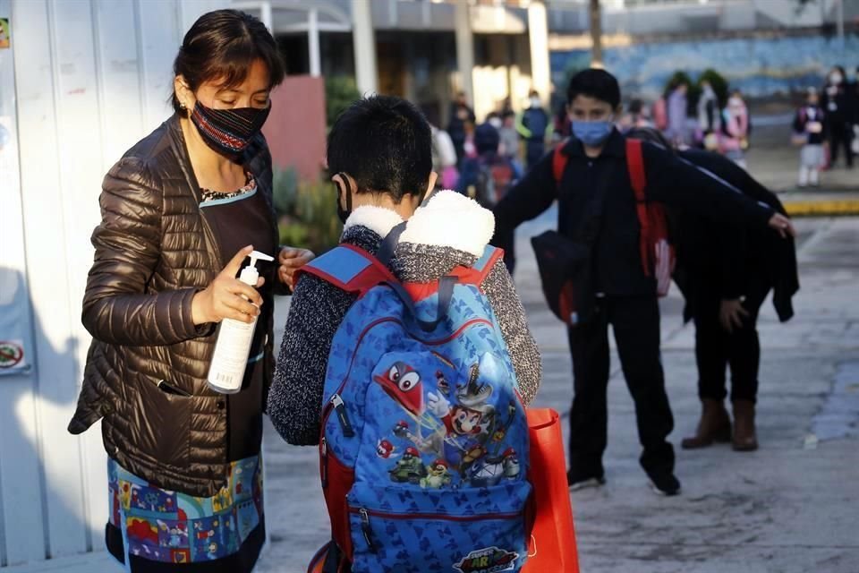 El regreso a clases en medio de la pandemia de Covid-19 no fue tan voluntario como se pensaba.