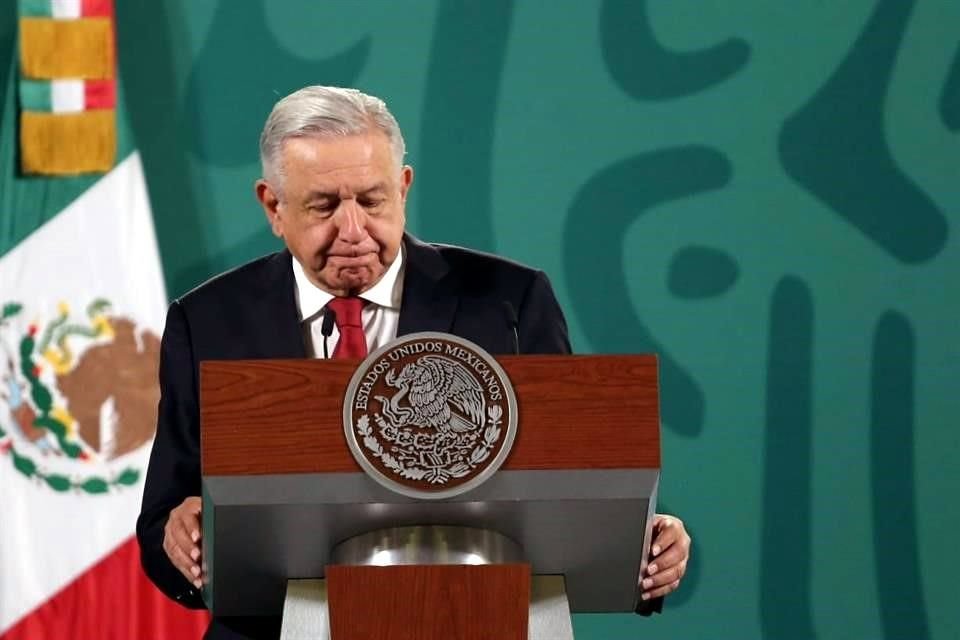 Andrés Manuel López Obrador en conferencia.