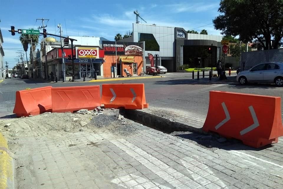 En Juan Ignacio Ramón, en Monterrey, hay carriles cerrados por trabajos.