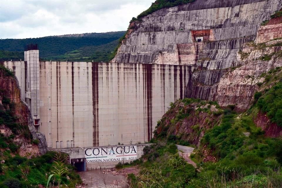 El Presidente Andrés Manuel López Obrador y pobladores de Temacapulín, Acasico y Palmarejo, acordaron reactivar El Zapotillo, peeero habrá que esperar otro mes para que se cristalicé, al menos.