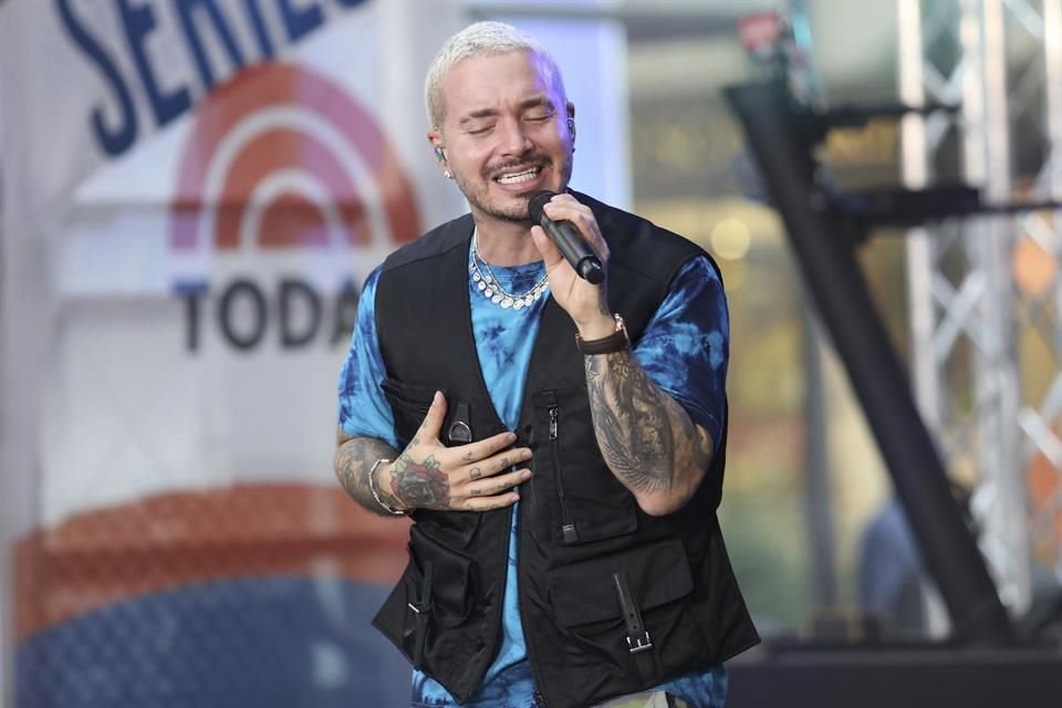 J Balvin fue criticado por la Vicepresidenta de Colombia por su video 'Perra', que consideró lleno de sexismo, misoginia, racismo y machismo.